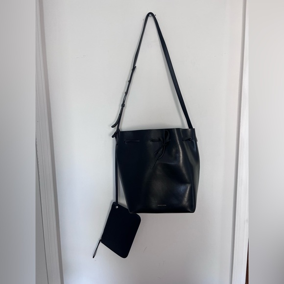 Mansur Gavriel Bucket Bag in black - Picture 2 of 14